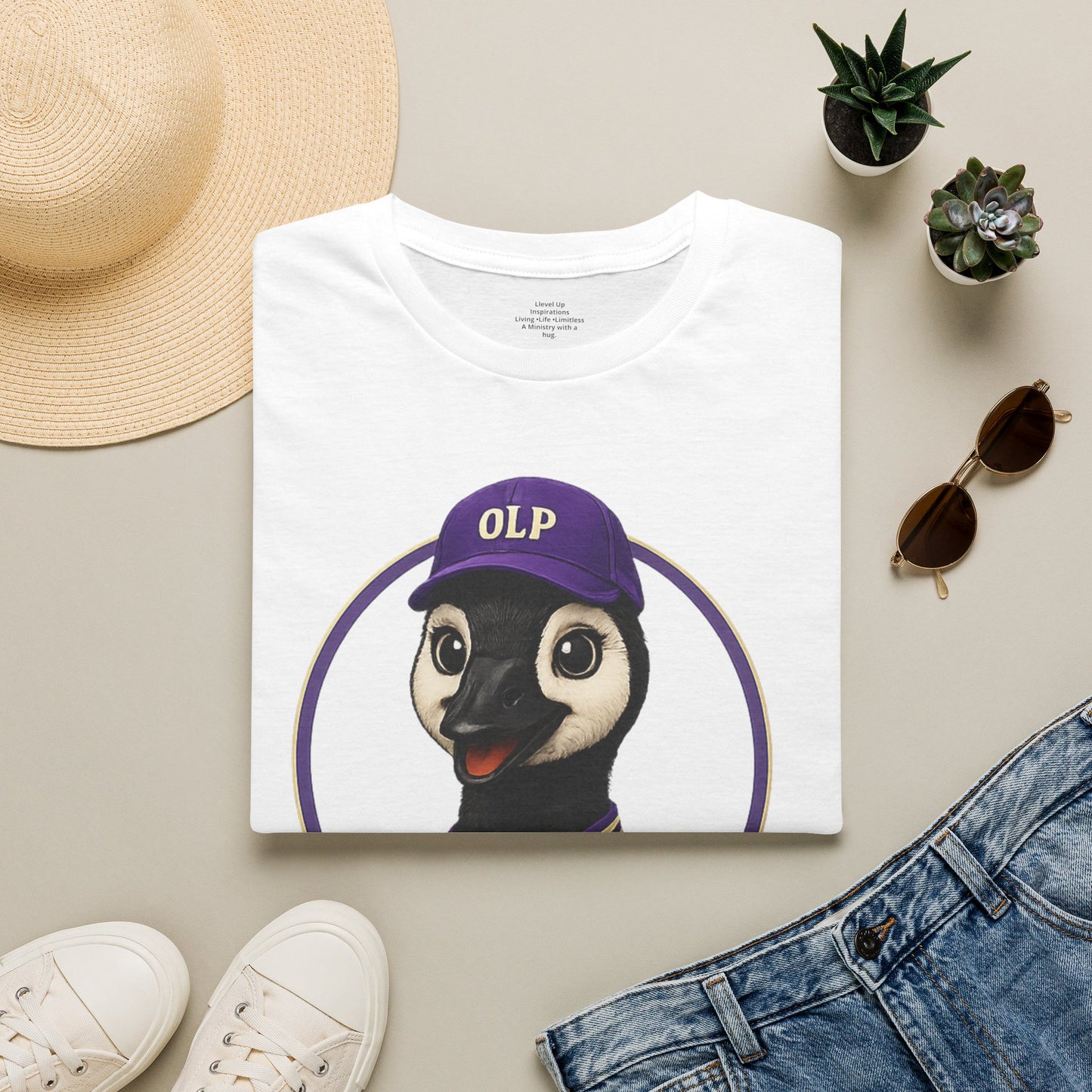 GeeGee™ | East Campus Friend T-Shirt